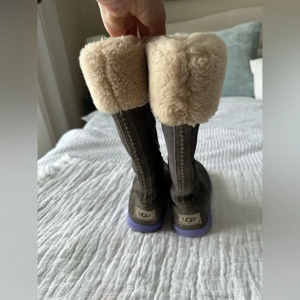 UGG Heart Amber stripe Shearling Gray Purple Sole Youth Size 4 Girls Winter Boot